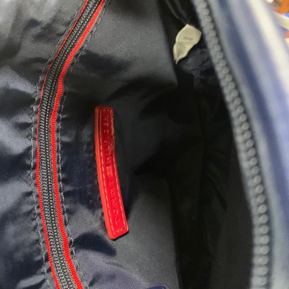 Tommy Hilfiger Unisex Crossbody Bag for Woman - Picture 3 of 3